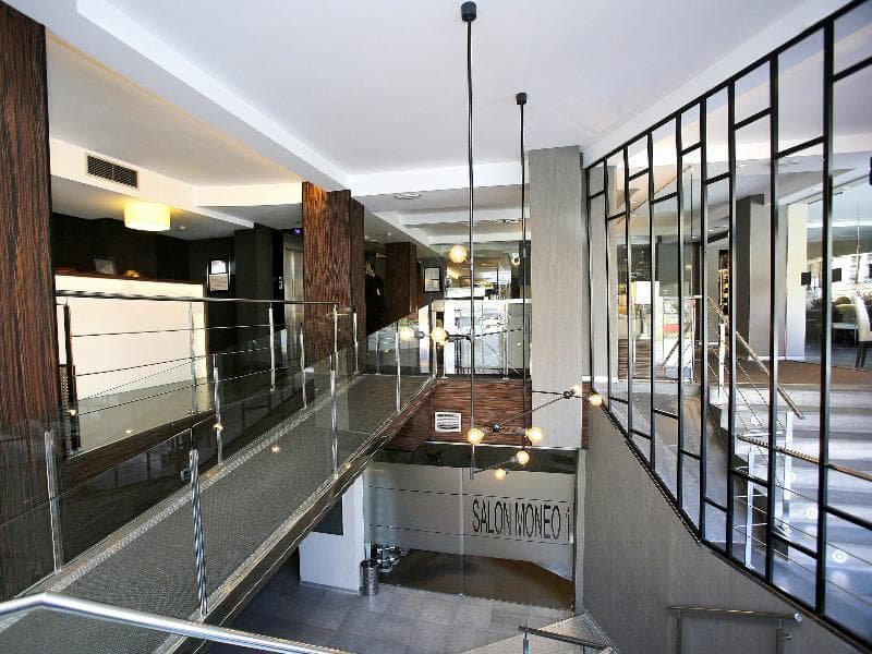 Plaza 3
