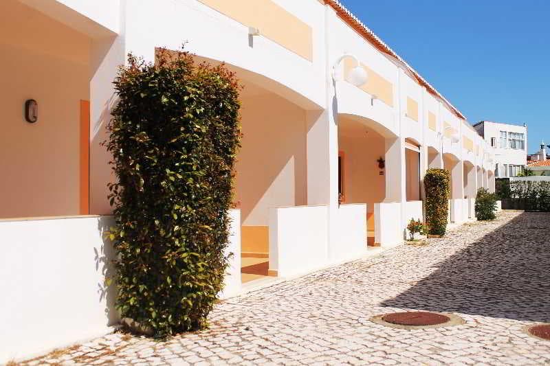 Oasis Beach Apartments 4