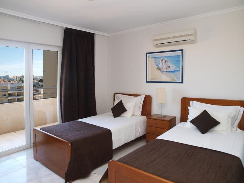 Apartamentos Jardins da Rocha 4
