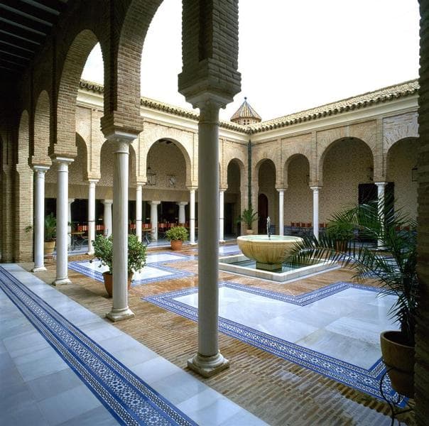 Parador De Carmona photo 1