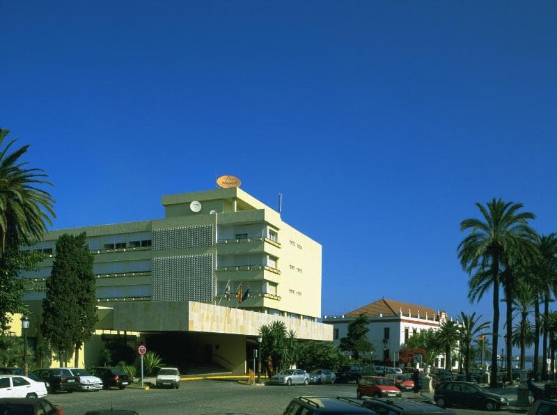 Parador De Ceuta. Hotel La Muralla 4