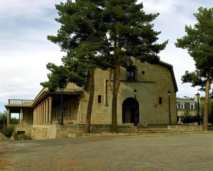 Parador De Gredos photo 1