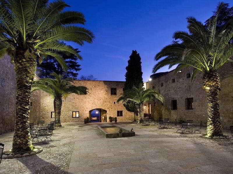 Parador De Jarandilla De La Vera 2