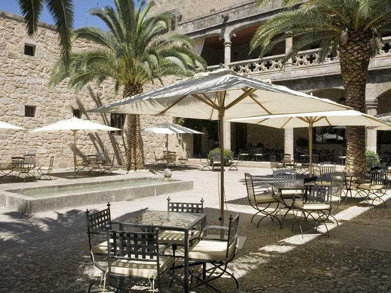 Parador De Jarandilla De La Vera 4