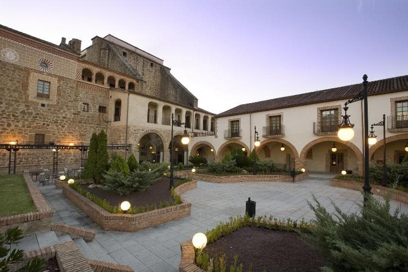 Parador De Plasencia 5