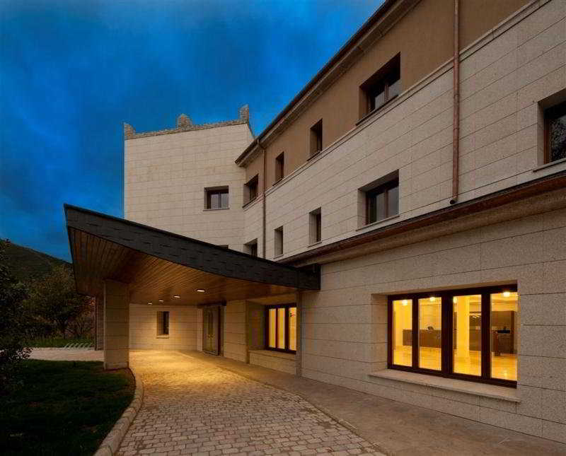 Parador de Villafranca del Bierzo photo 1
