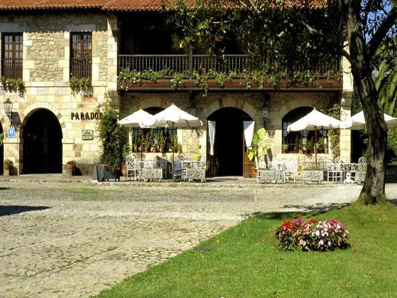 Parador De Santillana Del Mar 2