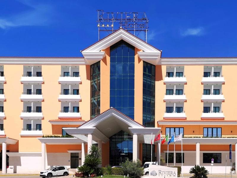 Riviera Hotel 4