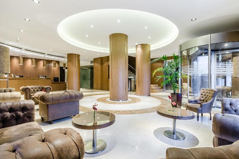 Hotel Reina Cristina 5