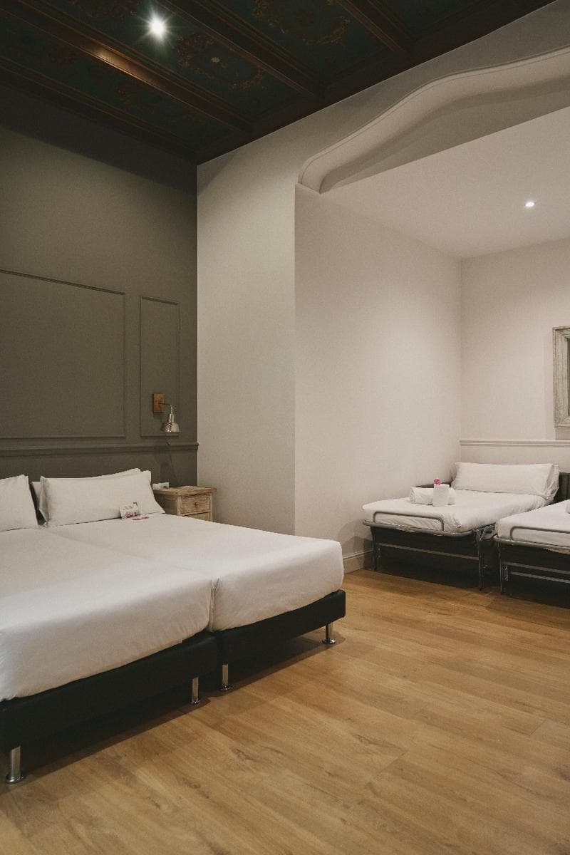 Mesón Castilla Atiram Hotel 5