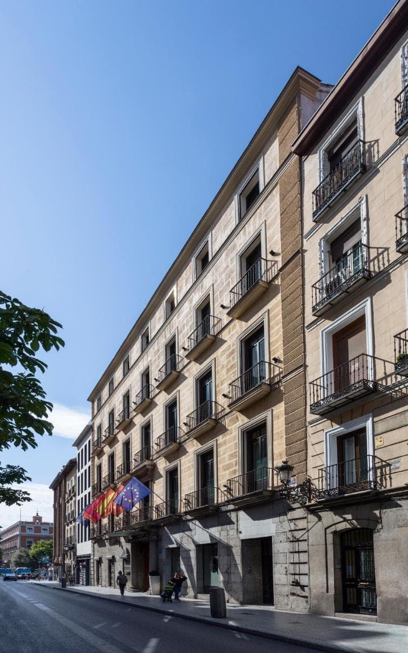 Catalonia Puerta del Sol 4