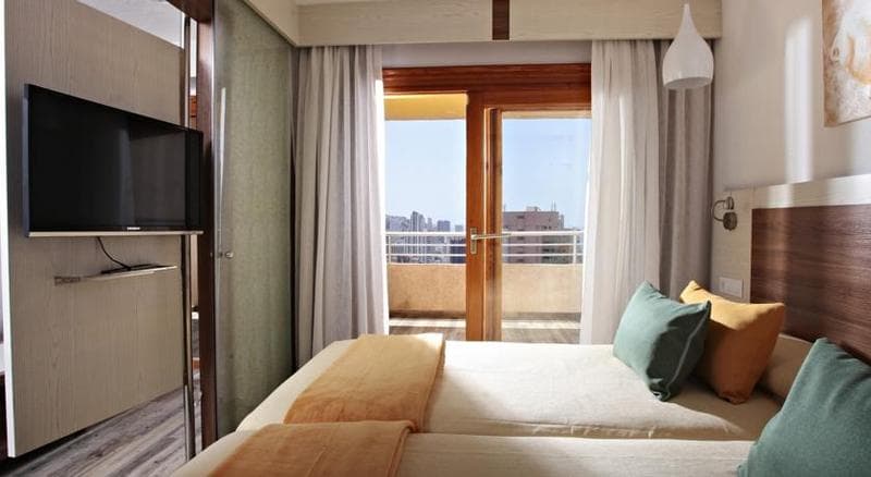 Sandos Benidorm Suites photo 1