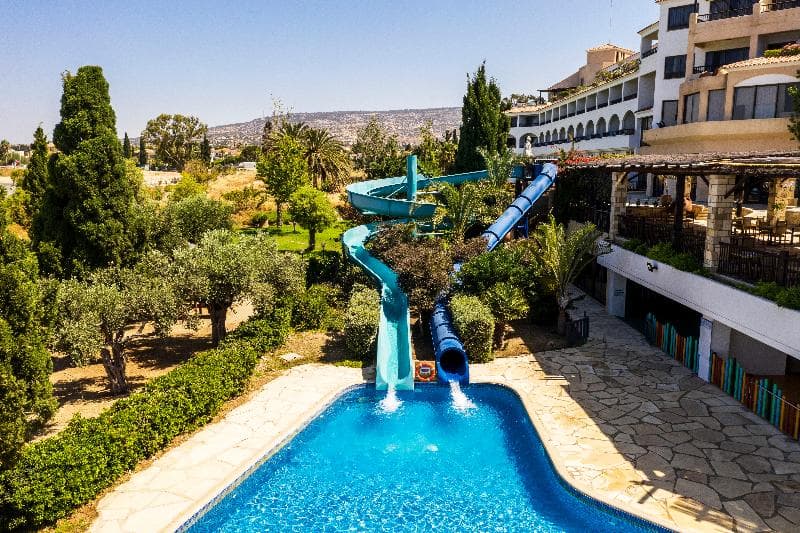 Coral Beach Hotel & Resort 5