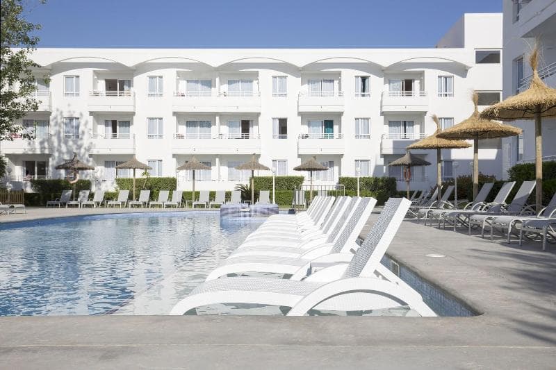 Cabot Hobby Club Apartments 3