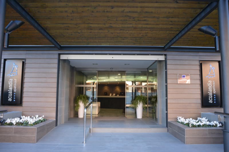 Aparthotel & Spa Acualandia 5