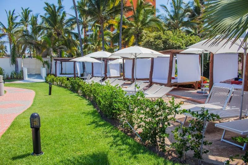 Plaza Pelicanos Grand Beach Resort 4