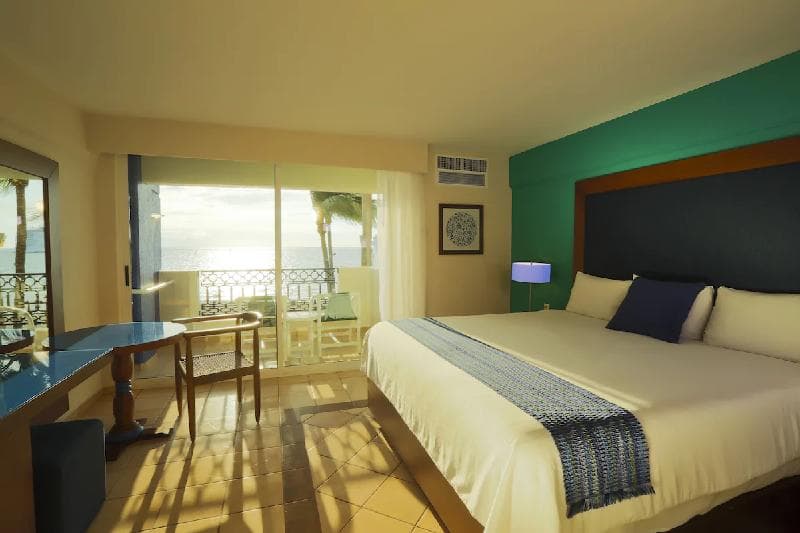 Crown Paradise Golden All Inclusive Resort, Adults Only 3