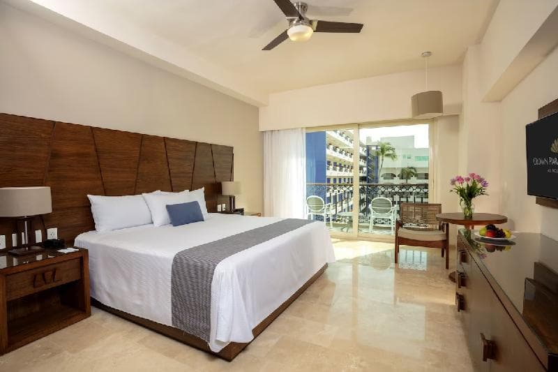 Crown Paradise Golden All Inclusive Resort, Adults Only 4