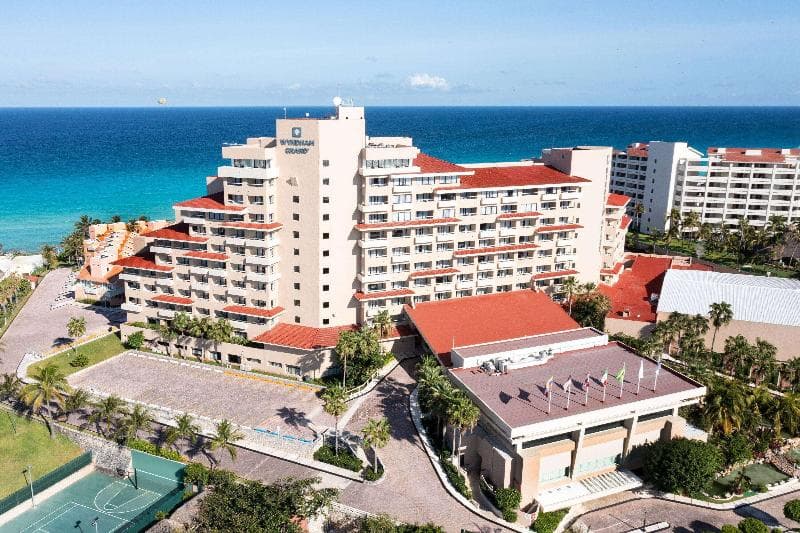 Wyndham Grand Cancun All Inclusive Resort & Villas 5