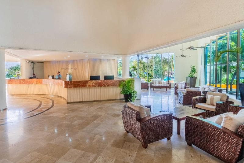 Aquamarina Beach Hotel Cancun 5