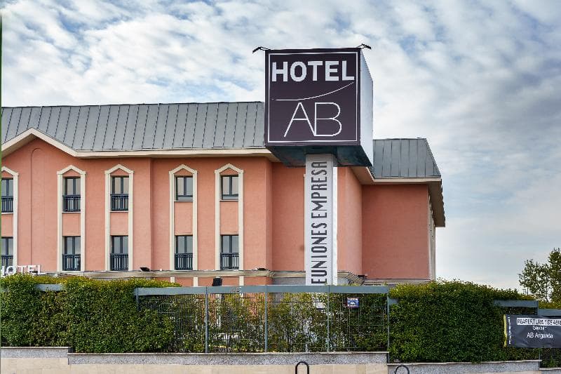 Ab Arganda, Ascend Hotel Collection 2