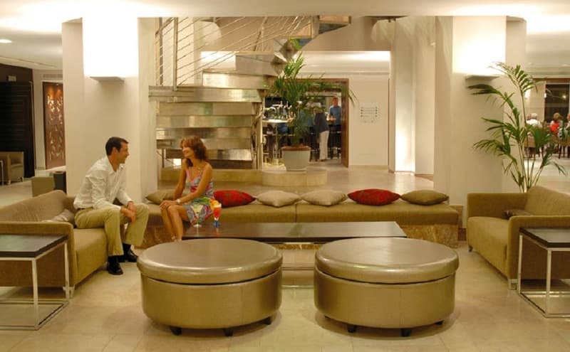 Beach Club Font De Sa Cala 4