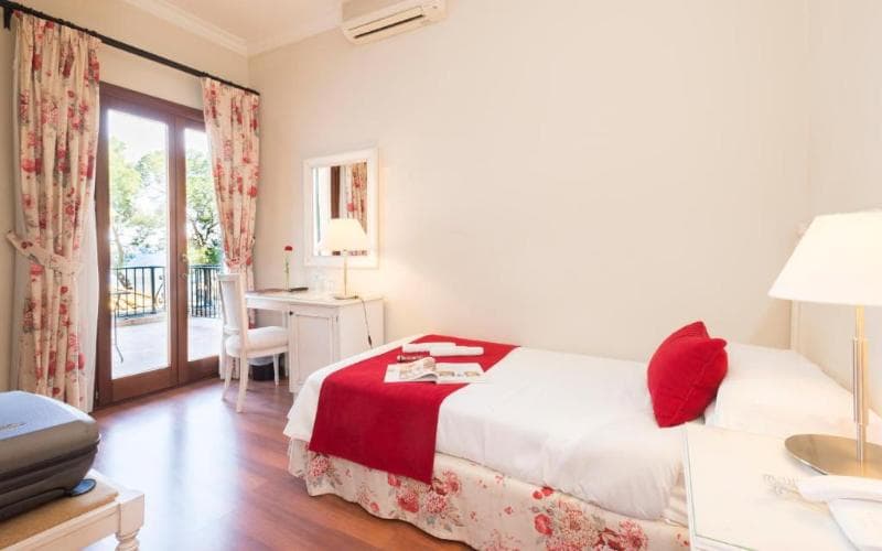 Hotel Cala Fornells 4