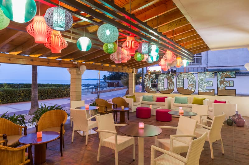 Aparthotel & Suites Cap de Mar photo 1