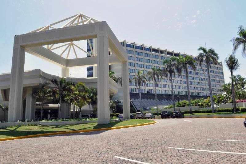 Renaissance Jaragua 2