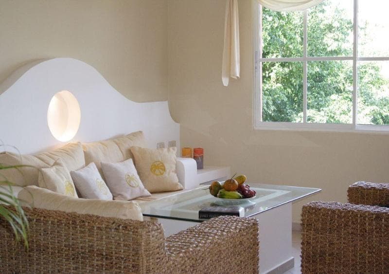 Lifestyle Crown & Residence Suites photo 1