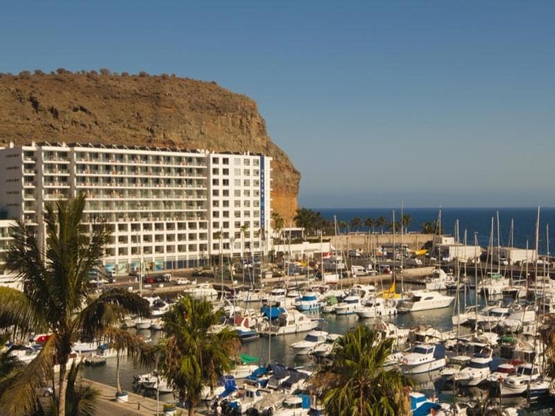 Marina Suites photo 1
