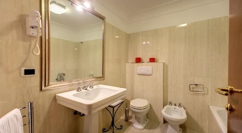 Hotel Antico Palazzo Rospigliosi 4
