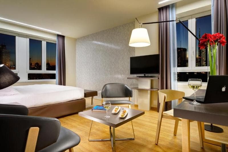 UNA Hotel Century (Ex-Century Tower) 4