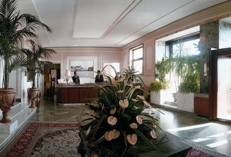 Grand Hotel Vesuvio 2