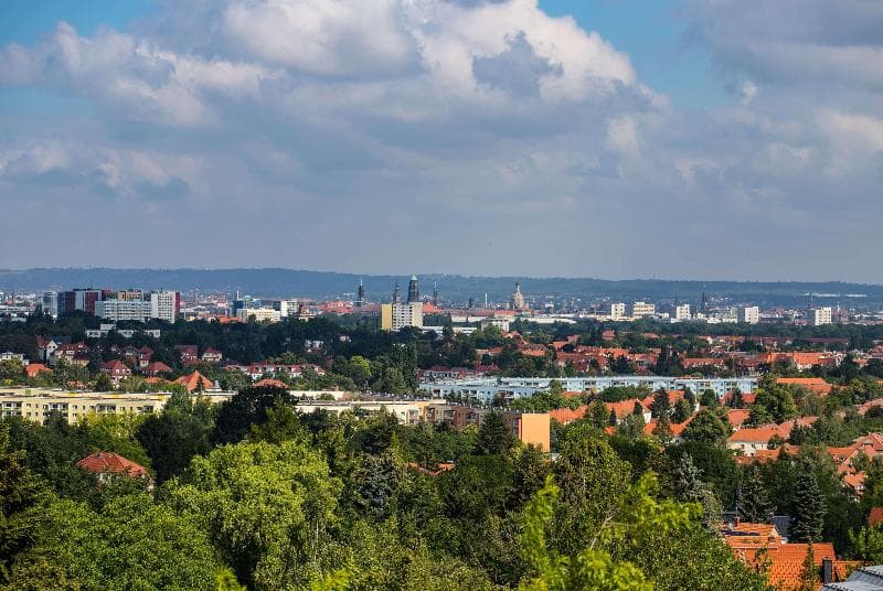 Ramada by Wyndham Dresden 3