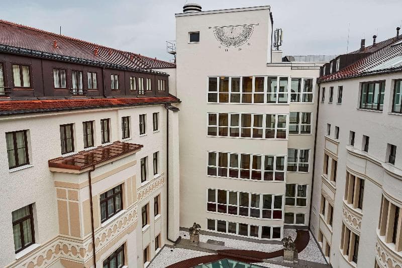 Hotel Vier Jahreszeiten Kempinski 2
