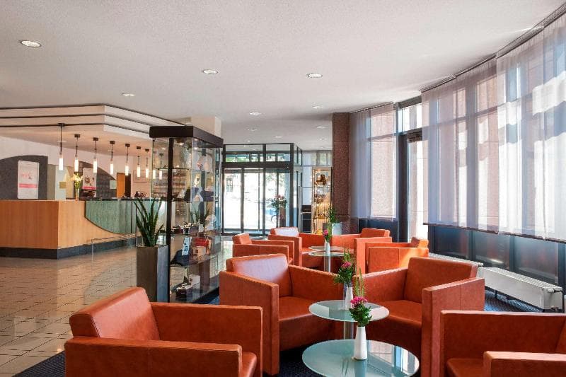 Intercityhotel Freiburg 5