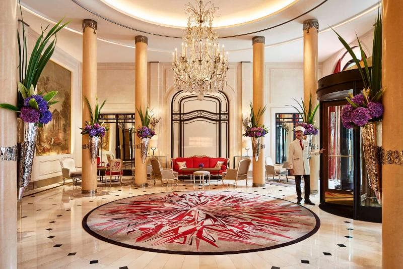 Hotel Plaza Athenee 2