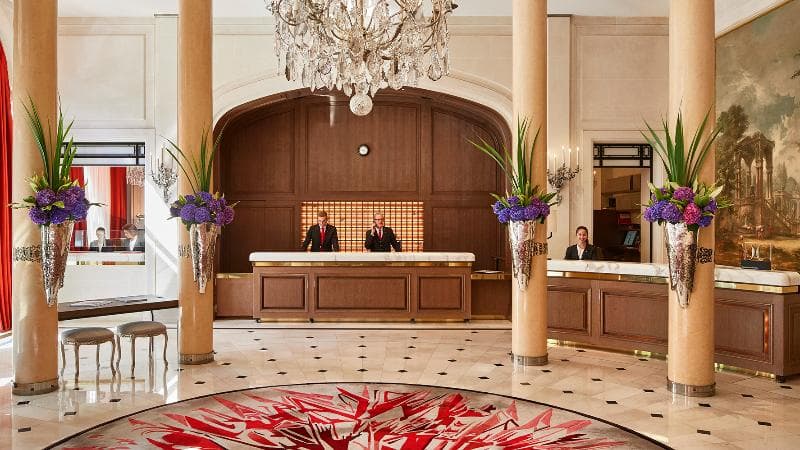 Hotel Plaza Athenee 4