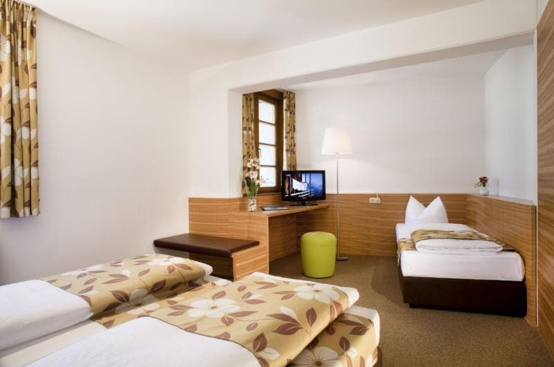 Alphotel photo 1