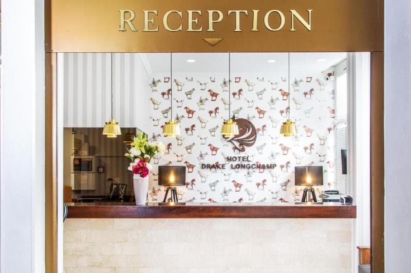 Drake Longchamp Hotel 4