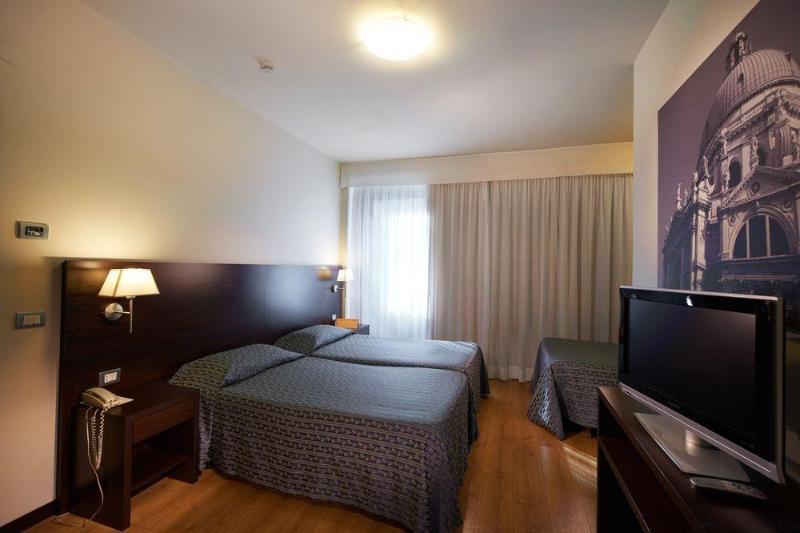 Quality Hotel Delfino Venezia Mestre photo 7