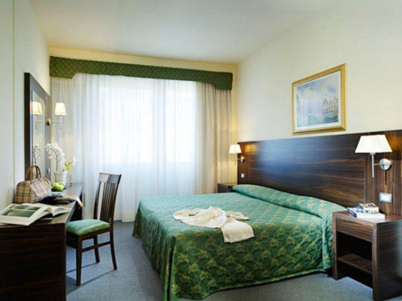 Quality Hotel Delfino Venezia Mestre photo 8