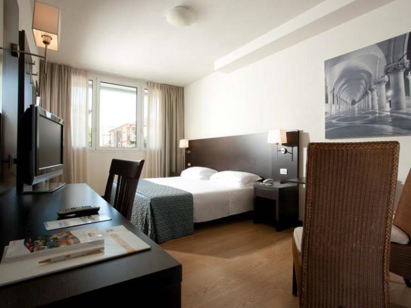 Quality Hotel Delfino Venezia Mestre photo 57