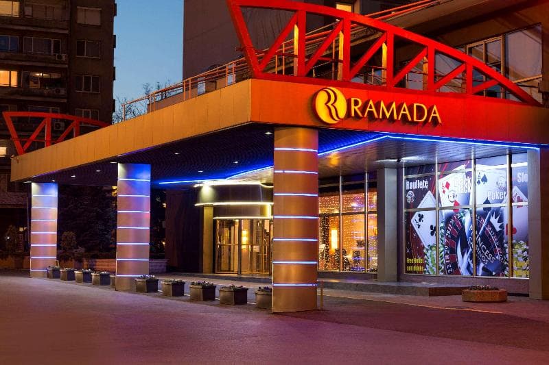 Ramada By Wyndham Sofia City Center 2