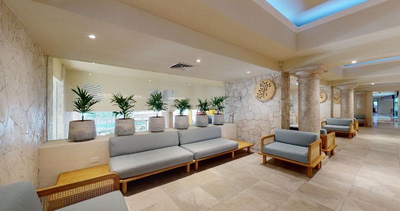 Grand Park Royal Cancun 2