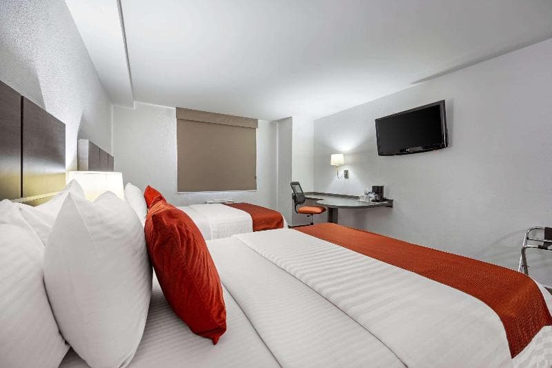 Comfort Inn Queretaro 2