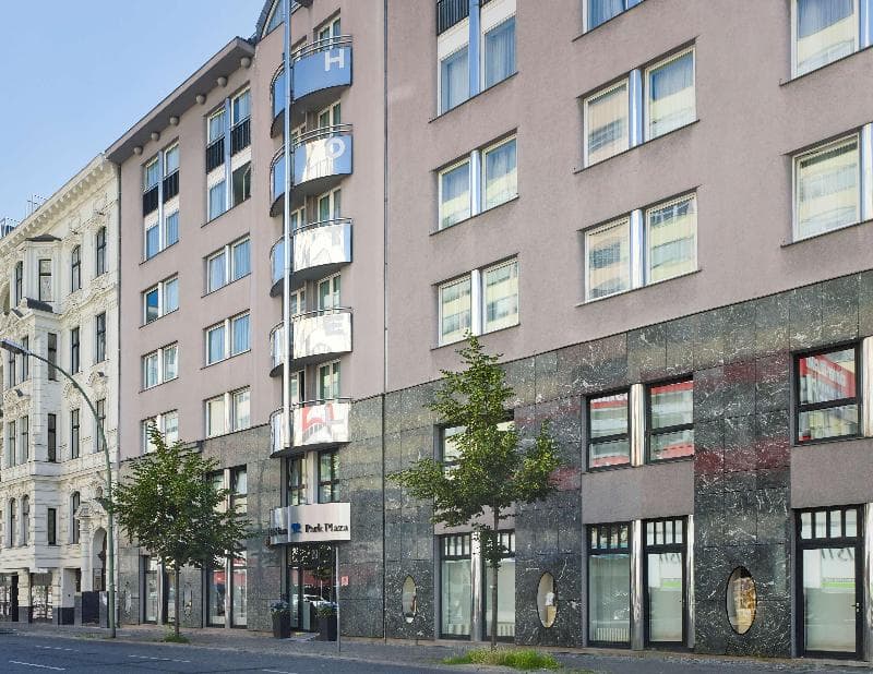 Radisson RED Berlin Kudamm 4