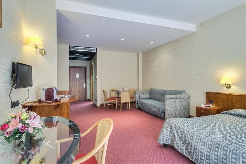 Petra Hotel & Residence 5