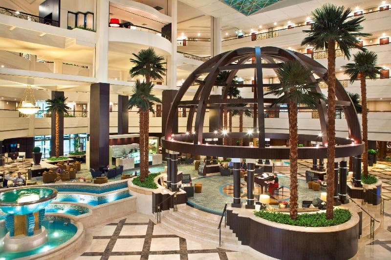 Mövenpick Dubai Grand Al Bustan 4